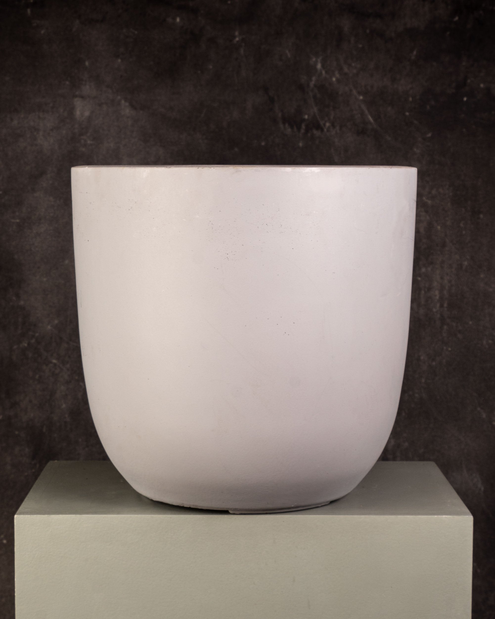 Fibreglass Pot - Grey Egg (M)