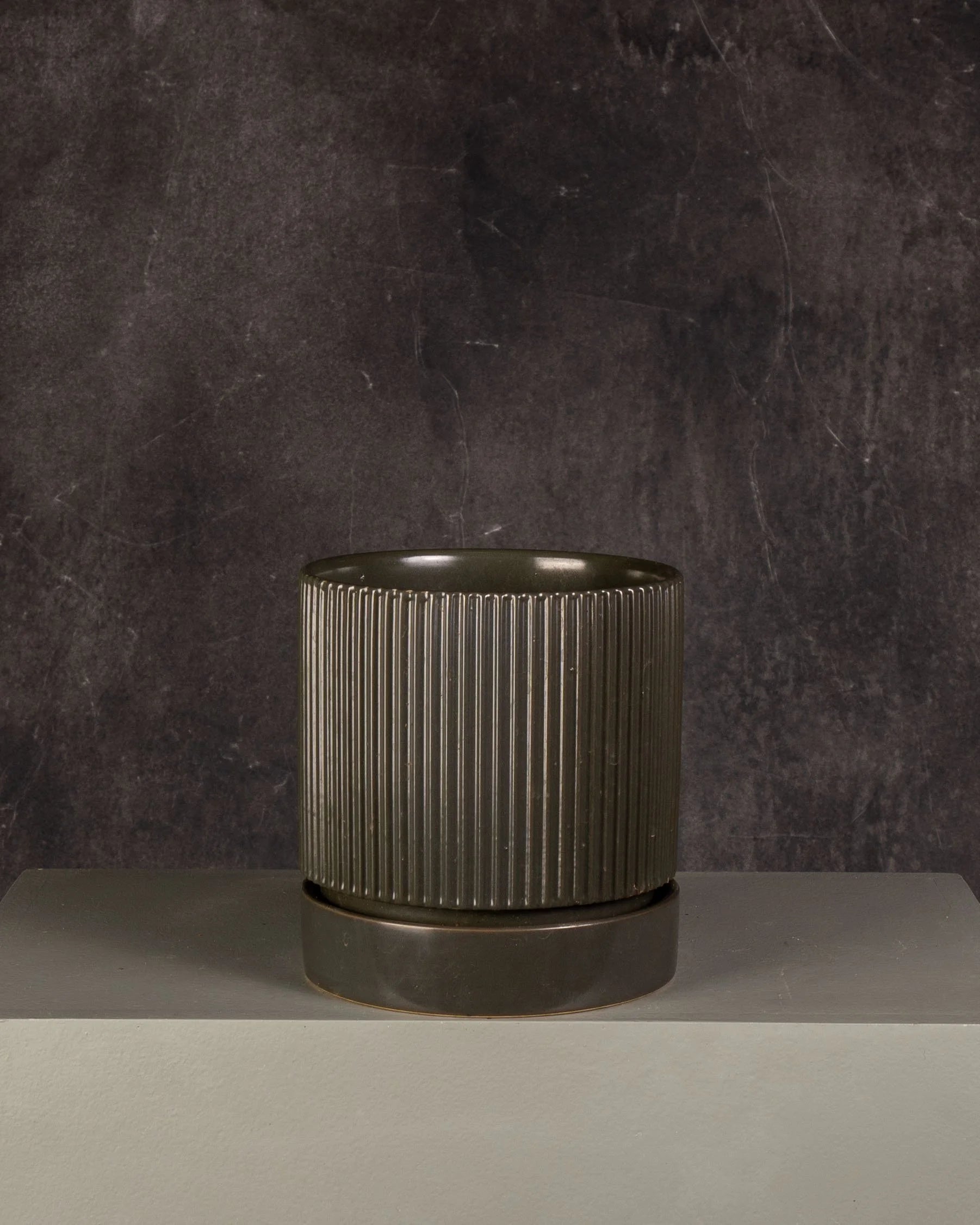 Ceramic Pot Grey Vertical Ribs #1