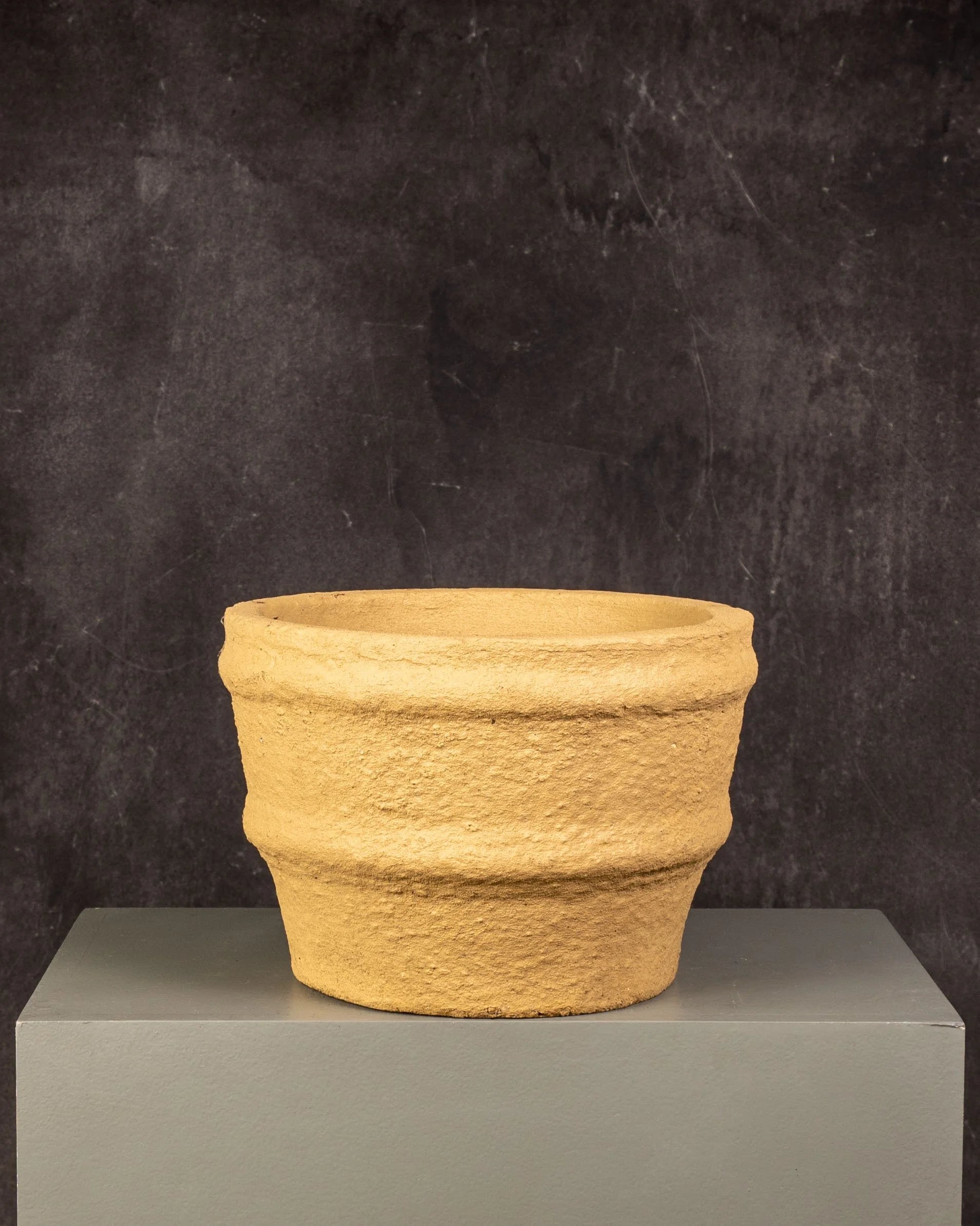 Concrete Pot Mustard/Textured